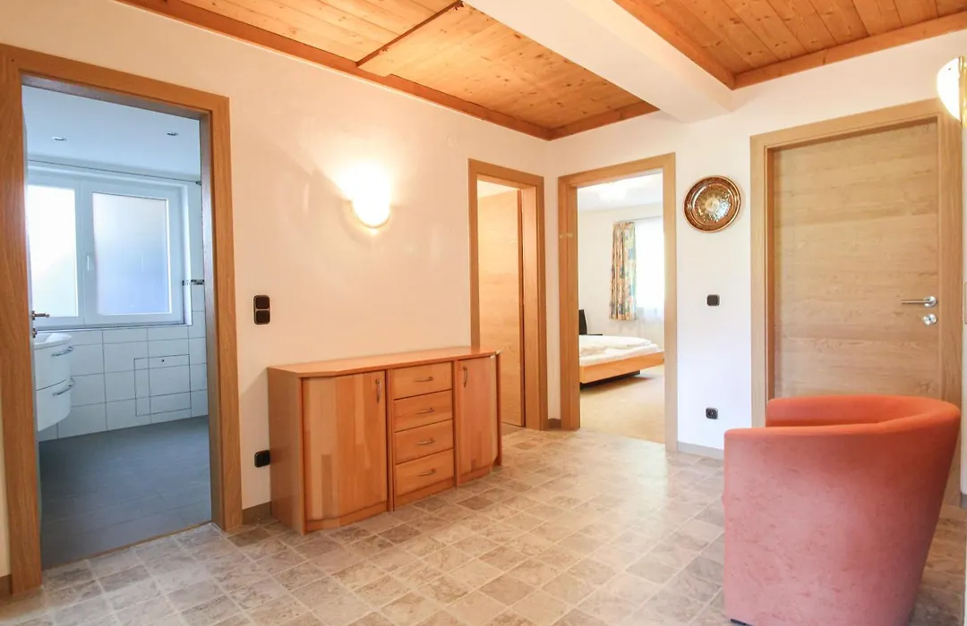 Hotel Garni Tirol-1